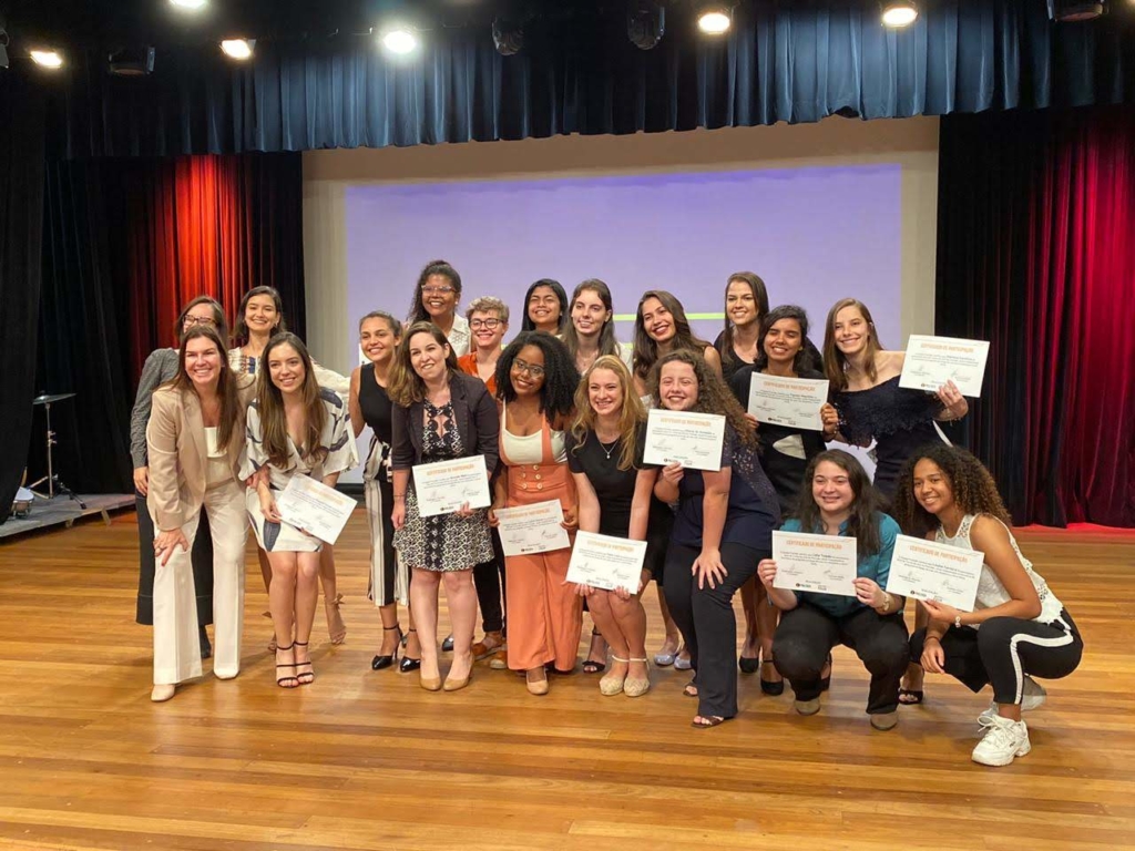 CEO de uma startup aos 18 anos: conheça Louise Ferreira 3 Prominas