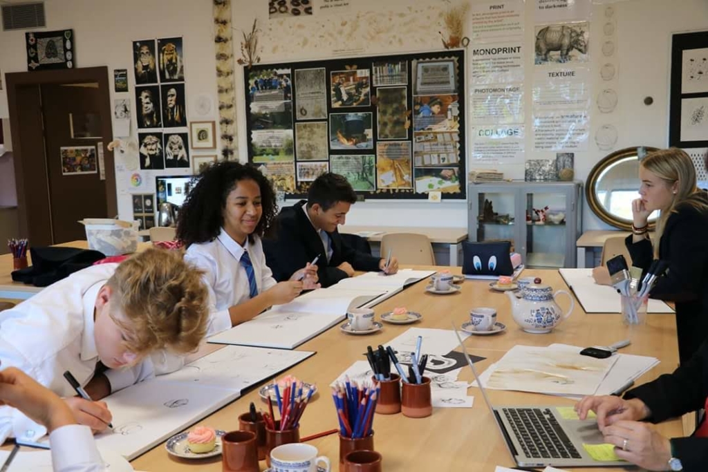 CEO de uma startup aos 18 anos: conheça Louise Ferreira 2 Suiça